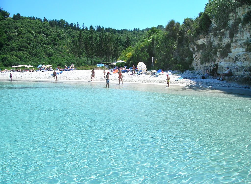  Voutoumi plaža Antipaksi 